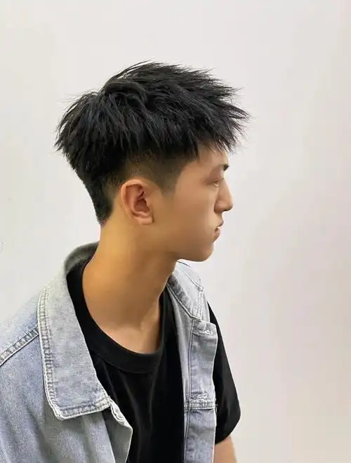 钢夹烫男生发型男生短发