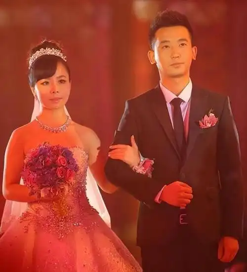 王二妮与阿宝传绯闻嫁农村小伙如今的她证明宋丹丹说的没错