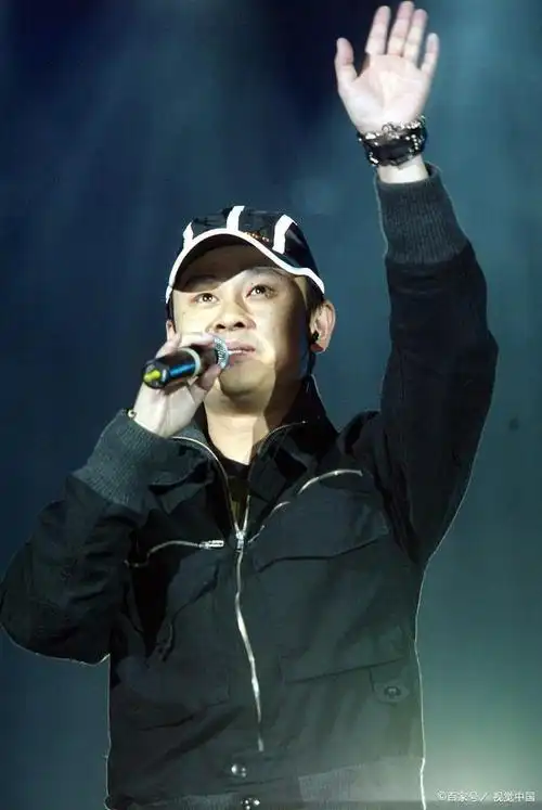 刀郎首次接采访:工作室简陋,计划开演唱会,网友呼吁票价定50元