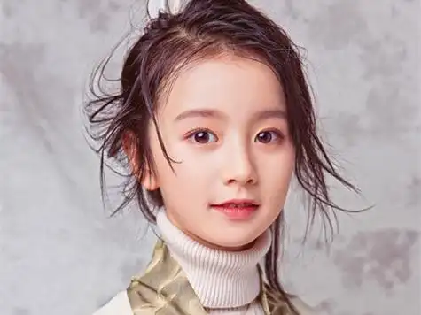 裴佳欣漂亮好看图片_可爱美丽小童星