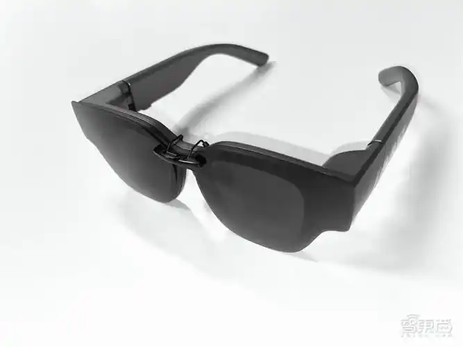 三,在飞机上戴ar眼镜?观影不是个好选择