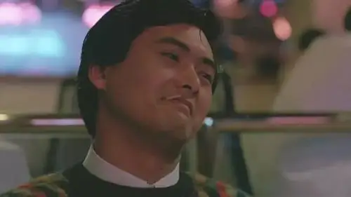 想学他用钱点烟的样子, 结果既没钱,也搞不到烟.