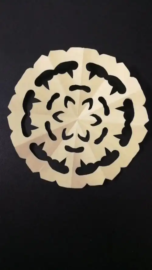 剪纸#儿童手工剪纸六角窗花,入门教程.