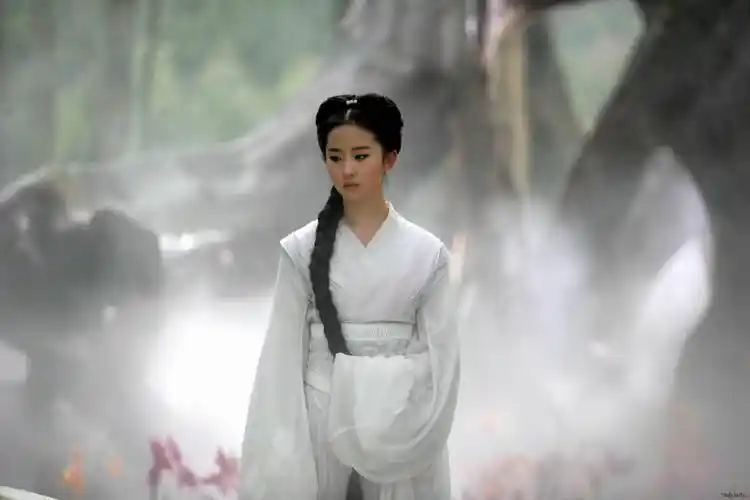 搭档陈晓cp感十足,神仙姐姐再演古装惊艳全场_观众_电视剧_小龙女