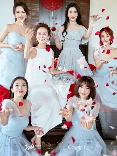 周扬苏梅岛举行婚礼 刘亦菲做伴娘