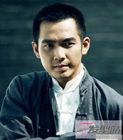 男生好看的平头发型 干练洒脱尽显男人味