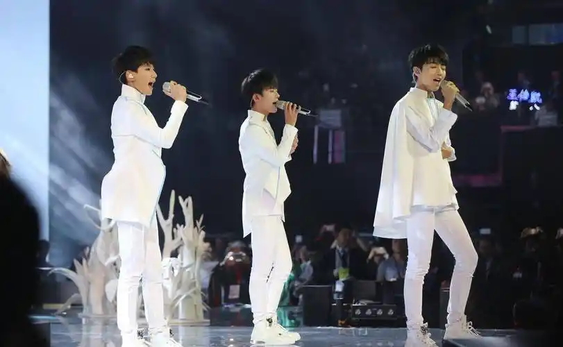 tfboys七周年演唱会创吉尼斯世界纪录,他们的粉丝长大了_发展_tfboys