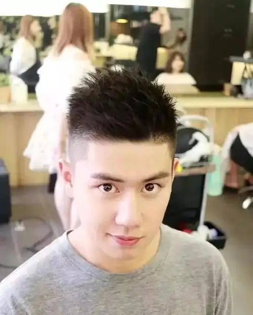 男生夏天不想经常打理又想发型清爽阳光试试这样剪