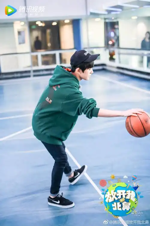 《北鼻》新一轮高清剧透来袭 看千玺哥哥帅气打篮球
