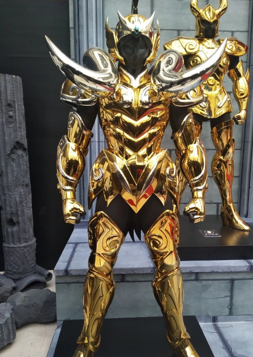 8090回忆杀,《圣斗士》真人铠甲炫酷得激动人心