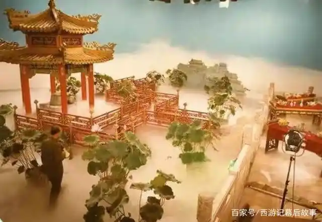 《大圣闹天宫》简单改造摄影棚拍出天宫仙境,剧中啸天犬是警犬