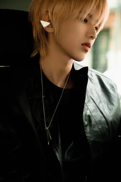 蔡徐坤范思哲全球品牌代言人