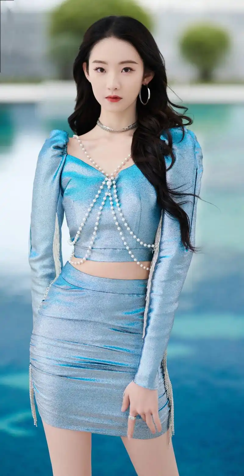 张艺凡美图:青春靓丽,美丽动人