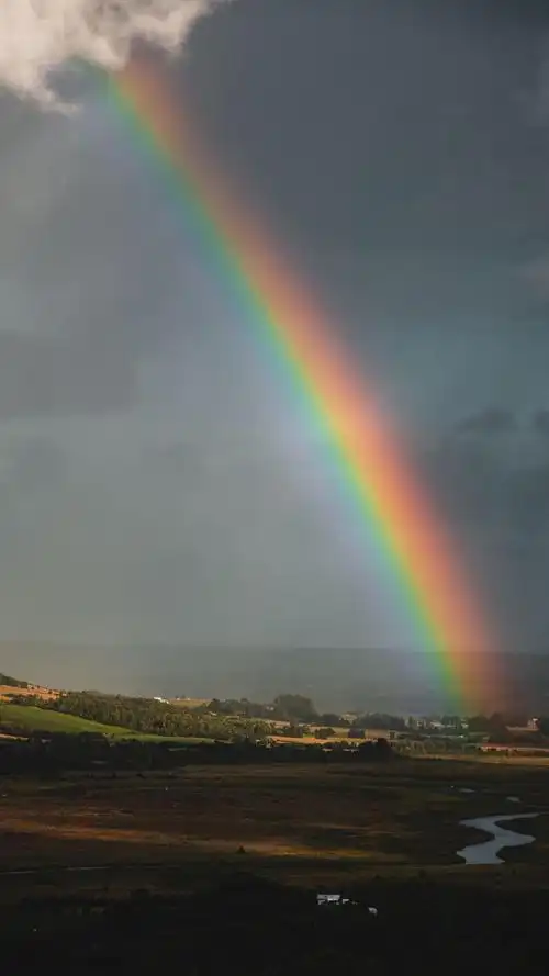 超美绚丽彩虹风景图片手机壁纸