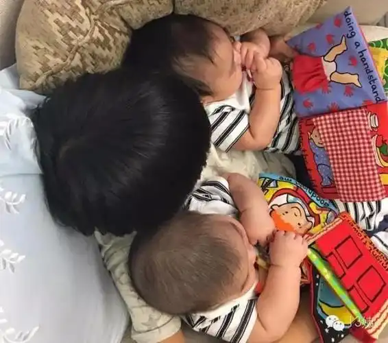 李小璐与甜馨做公益 奥莉甜馨kimi,长大后他们成啥样了?