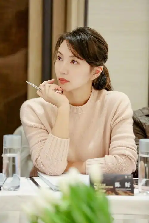 隐退10年后44岁陈好近照曝光惊呆百万网友巅峰时嫁入豪门如今她活成了