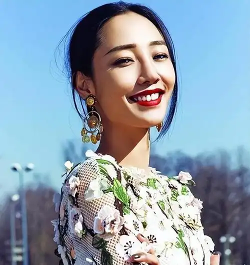 3次"偷拍"事件,当事人口碑下滑,如今结局悬殊,有人回不去了