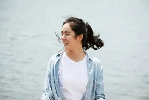 韩佳人笑容灿烂