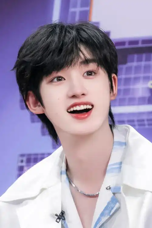 丁程鑫分享早晨生活