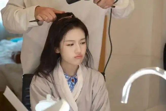 李兰迪爆改脆皮女大##安知雀恋爱全靠自己推进##谢谢你温暖我