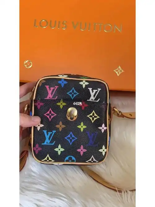 lv黑三彩相机包