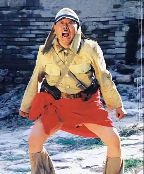 65岁潘长江跳网红傣族舞,动作夸张辣眼睛,直播翻车后消瘦不少_评价