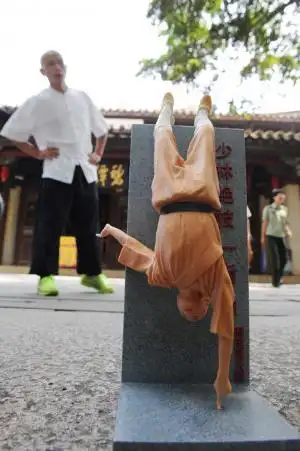 理亮的一指禅   (3/6)