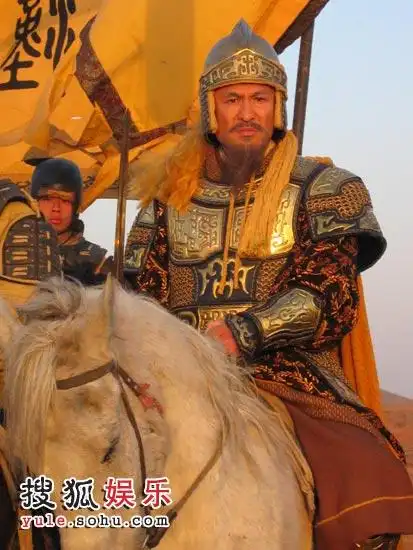 肖荣生跻身"皇帝帮" 成功完成一线男星必走路