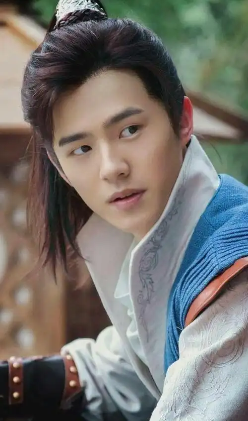 《琅琊榜2》平章平旌再续前缘线下相遇, 搂肩摸脸轮流上演