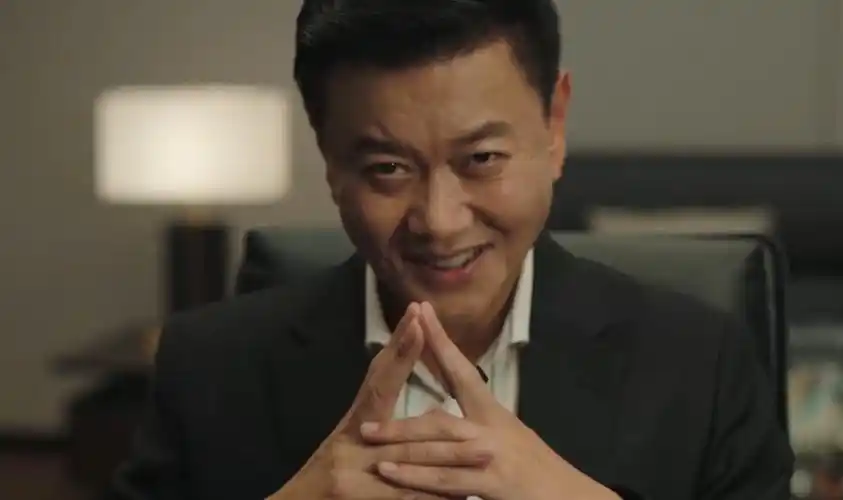 《城中之城》:本是冲着于和伟王劲松去的,我却被身高168的隆妮惊艳了