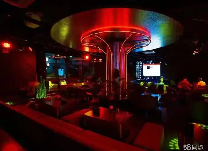 【8图】新装修酒吧出租或转让,目前免租,弥勒其他弥勒其他商铺租售