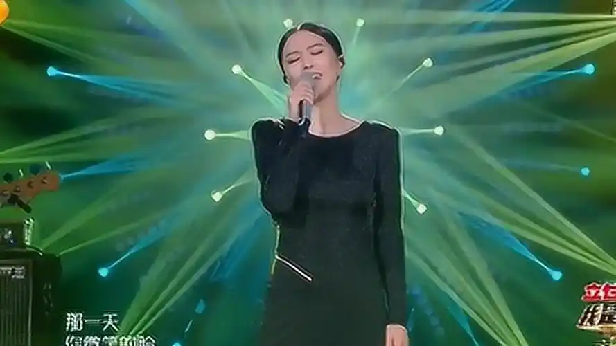 歌手经典live之一谭维维乌兰巴托的夜一开口就震撼全场了