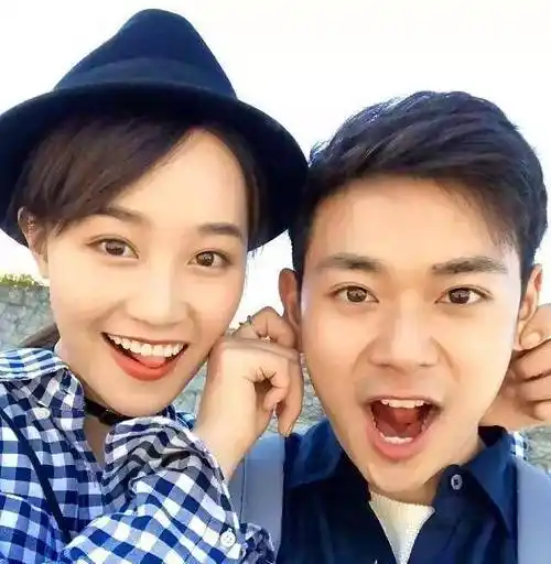 蓝盈莹曹骏和平分手,半年前还见过家长,女方曾在节目示爱男友_情侣