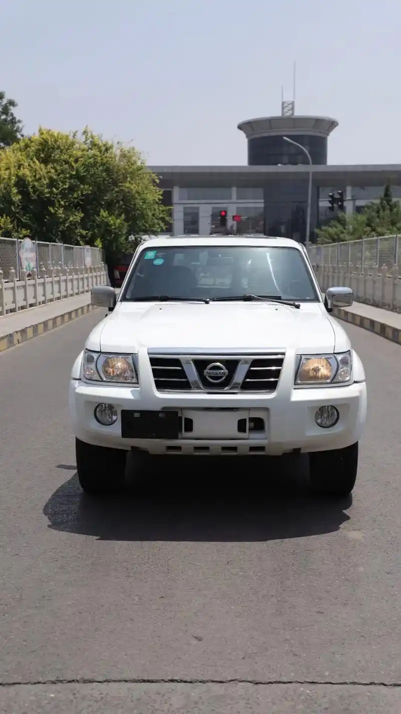 孤品尼桑途乐y61 直列六缸4800 发动机变速箱巅峰状态