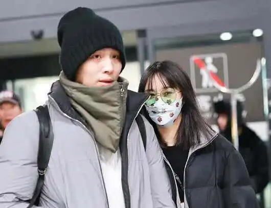 郑爽起诉张恒要求赔偿一千万网友郑爽该去算八字了