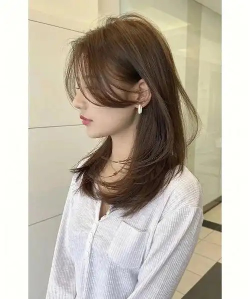 中长发发型  #层次感发型  #发型  #圆脸发型推荐  好看的发型推荐