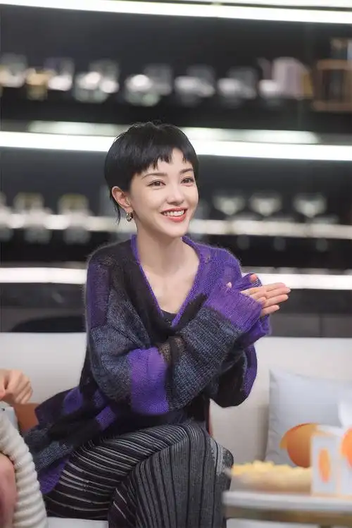 郭采洁晒《再见爱人》随堂笔记 自己的笔记留给自己懂