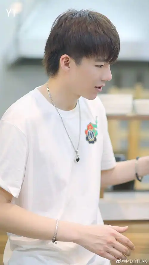 摩登兄弟 刘宇宁 宁哥图from 摩饭微博 见水印