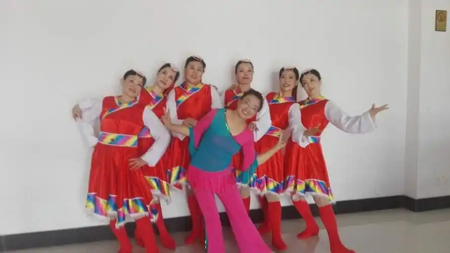 乳山之恋广场舞队