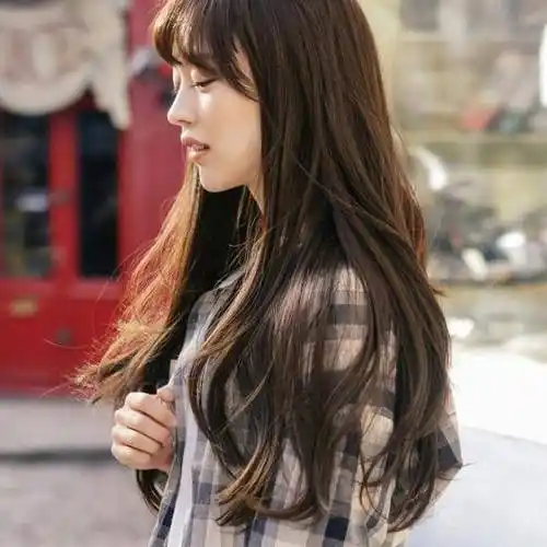 四十岁女性该留什么发型呢,很多女性都很迷惑