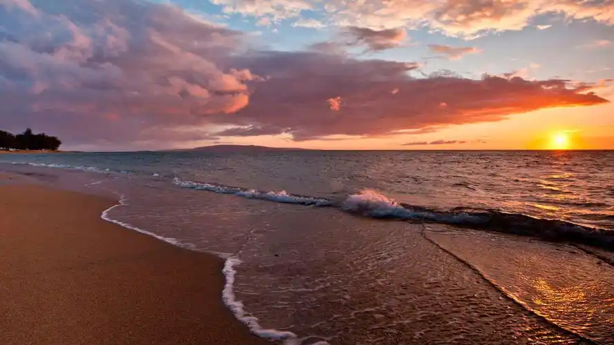 波澜壮阔海洋风景桌面壁纸