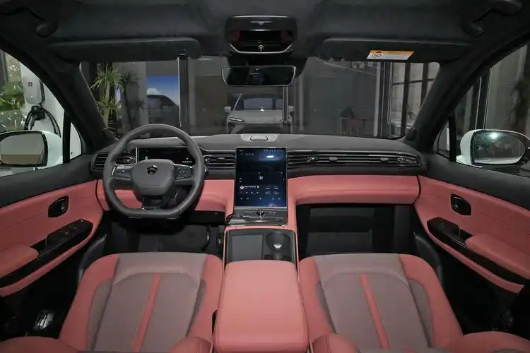 2020款 蔚来ec6 615km 签名版内饰