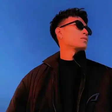 阳光大男孩超级帅气的魅力男头 成熟稳重有内涵帅气的男生头像_男生