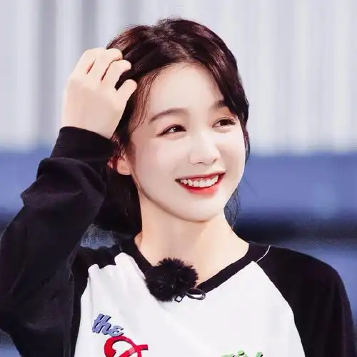 谁能抵抗得了笑起来可爱死的甜妹小彩虹啊!#徐梦洁