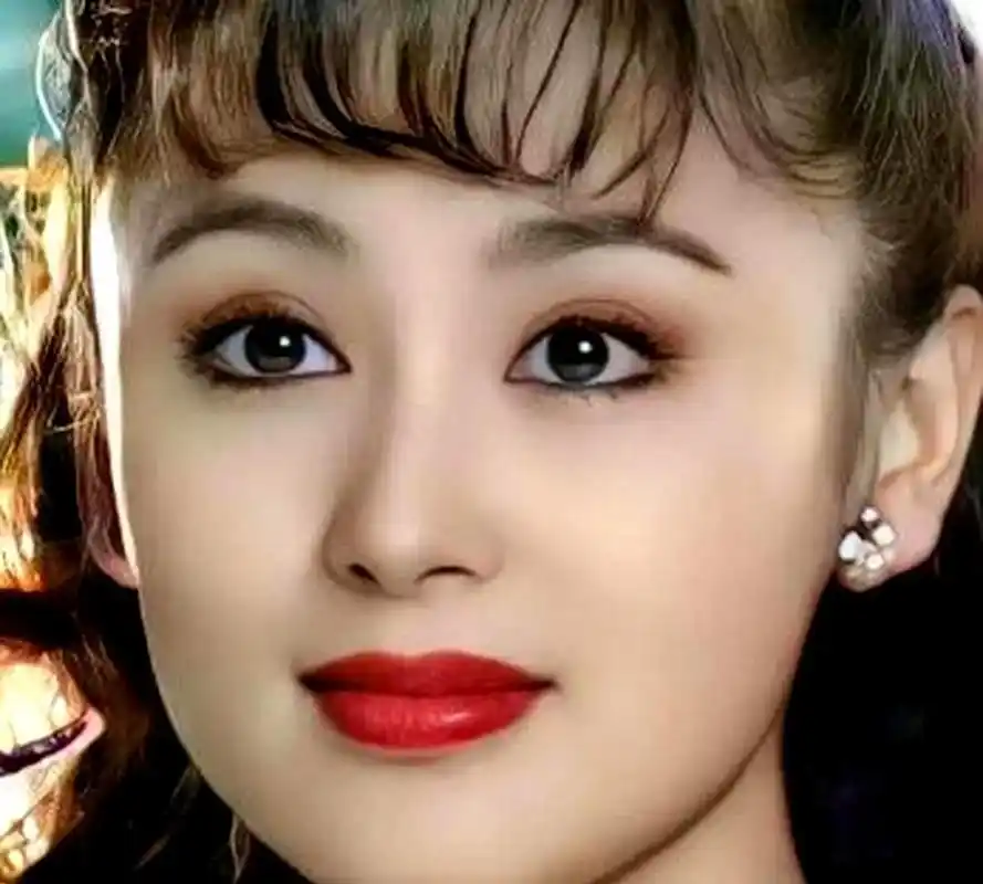 陈红年轻时的美貌令人惊艳,看完旧照后更加感叹陈凯歌的眼光独到.