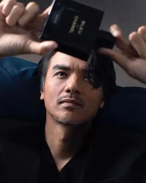 冯德伦港版vogue封面大片美少年变身帅大叔