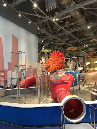 暑假"行路活动在广州参观广东科学中心,广州大道南小学一年5班 翟羽佳