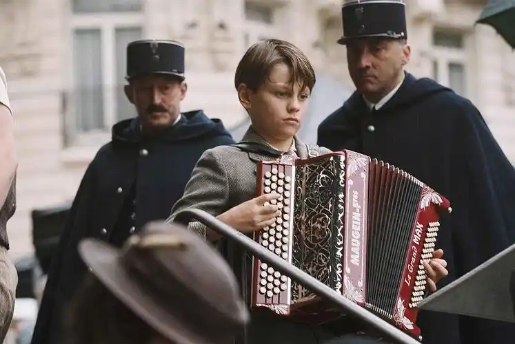 马科森斯·珀林 maxence perrin 的图片