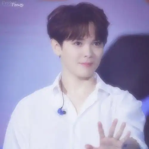 尤长靖头像自截