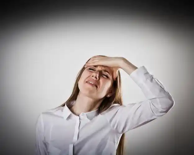 心理学:经常焦虑的人,都有这6种表现,你占了几样?